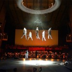 Schumannfest 2004: Paradies und die Peri Die Szene bei der Bühnenprobe. Symphoniker und Chor im diffusen Licht der einmaligen Szenerie in der umgebauten Tonhalle.