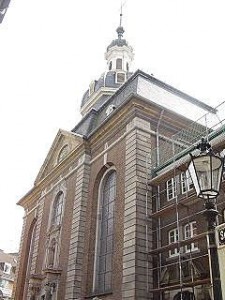 St. Maximilian in der Altstadt Hauptkirche für die katholische Kirchenmusik in Düsseldorf. Wirkungs- stätte von Mendelssohn und Schumann.