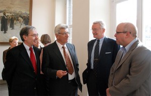 Einige Weggefährten von Gisela Kummert v.l.n.r.: Georg Lauer (Archivar bis 2009), Klaus-Jürgen Exler (Vorsitzender von 1995-2002), Ernst-Dieter Schmidt (Schatzmeister) und Jens D. Billerbeck (Vorsitzender von 1990-1995) Bild: E.D. Schmidt