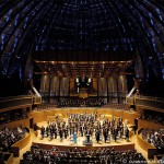 Die Damen des Musikvereins mit den Düsseldorfer Symphonikern nach Mendelssohns "Sommernachtstraum".