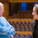 Manfred Hill und Marieddy Rossetto bei der Generalprobe: Es gibt immer wieder etwas zu besprechen. (c) Foto: Susanne Diesner