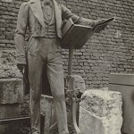 Mendelssohn-Denkmal: Vor der Zerstörung des Denkmals von Felix Mendelssohn Bartholdy durch die Nazis im April 1940 im Düsseldorfer Hafen. Stadtarchiv Düsseldorf