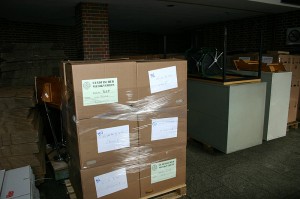 Georg Lauer und seine Helfer haben das ganze Archiv verpackt. 150 Kartons waren nötig.