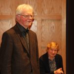 Reinhard Kaufmann mit seiner Frau bei der bewegenden Begrüßung durch den Chor am 13.12.2016 zum Abschied im Helmut Hentrich-Saal der Tonhalle