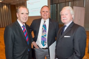 Dr. Edgar Jannott, Hans-Peter Hill, Prof. Dr. Wolfgang Koch, Musikvereins-Schriftführer© Thomas von der Heiden, Düsseldorf