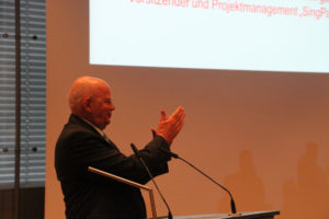 Manfred Hill bei seiner Dankesrede