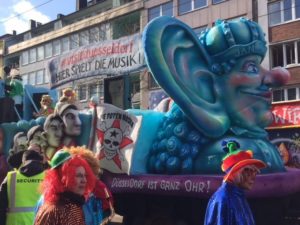 Rosenmontagswagen Bunt und Farbenfroh