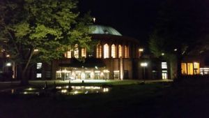 Abendstimmung vor der Tonhalle vor dem Festkonzert "Paulus" am 20.4.2018