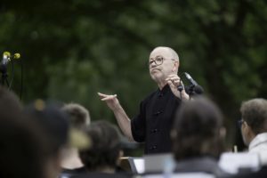 Rainer Templin mit dem UHU-Orchester (Clara-Schumann-Musikschule)