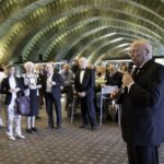 Musikvereinsvorsitzender Manfred Hill begrüßt die Ehrengäste des Festaktes im "Grünen Gewölbe" der Tonhalle Düsseldorf