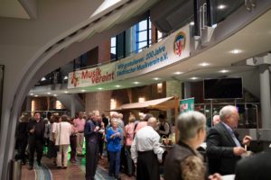 Die Rotunde der Tonhalle belebt und geschmückt