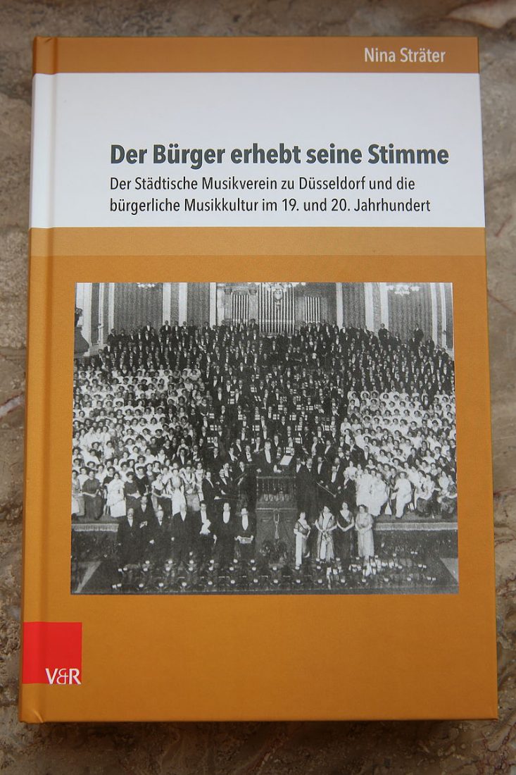 Der Bürger erhebt seine Stimme - Monografie von Dr. Nina Sträter zur Geschichte des Städtischen Musikvereins zu Düsseldorf, vorgestellt durch Oberbürgermeister Thomas Geisel im Rathaus am 18.12.2018. Foto: Young.