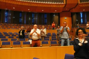 Standing-Ovations durch die Mitglieder