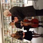 Eröffnung Schumann Haus Düsseldorf: Dank an die Künstlerin Vicoria Nava, Klavier und an den Künstler Klaudio Zoto, Violoncello durch Schatzmeister Herbert Hennig, Förderverein Schumann-Haus Düsseldorf.