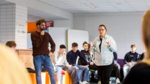 Menschenrechtspreis 2025: Jouanna Hassoun und Shai Hoffmann bei ihrer wertvollen Arbeit