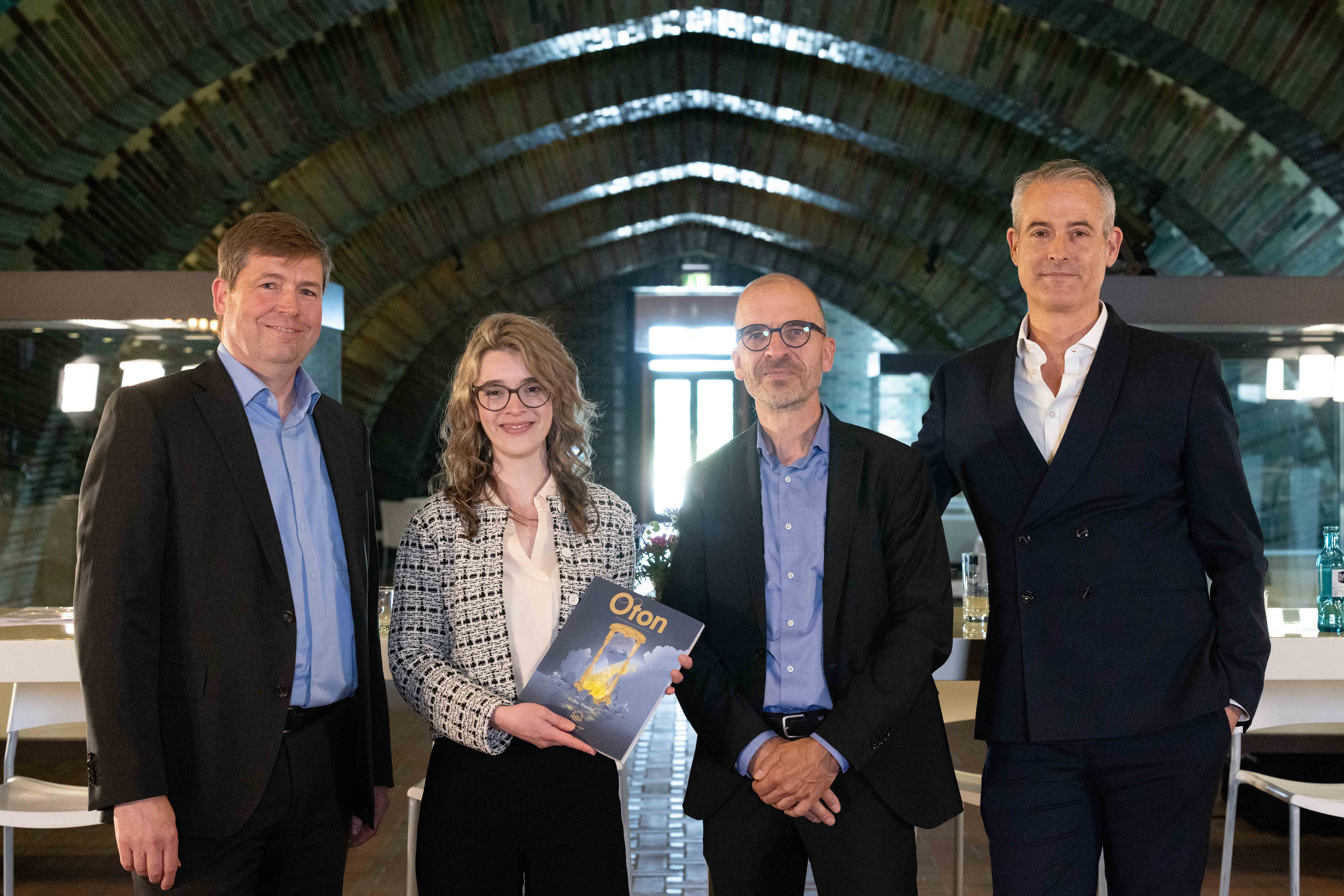 Burkhard Scheuer-Lorna Bowden-Uwe Sommer-Sorgente-Michael Becker-Saison-PK 25_26 Tonhalle Düsseldorf-Foto-Susanne Diesner.jpg