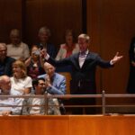 Bürgermeister Josef Hinkel - bei der singenden Konzerteröffnung