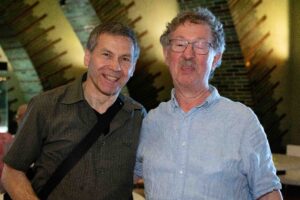 Tobias Liebezeit (l.) mit Gisbert Brandt - SingPause Köln