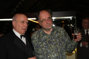 Sir Roger Norrington bei der Premierenfeier im Grünen Gewölbe der Tonhalle Düsseldorf , hier mit Manfred Hill (Foto: Georg Lauer/MV)