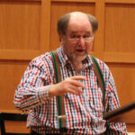 Sir Roger Norrington bei der Chor-Probenarbeit mit dem Musikverein im Hentrich-Saal der Tonhalle Düsseldorf (Foto: Georg Lauer/MV)