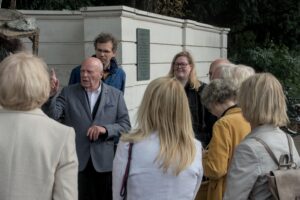 12.9.2025: Eine kleine Schar bei der kleinen Feierstunde zum 185. Hochzeitstag der Schumanns