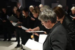 Musikfest der Bundeswehr: Einsingen mit Chordirektor Prof. Dennis Hansel-Dinar