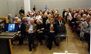 20.10.2025: Eine große Fan-Gemeinde füllte den Saal