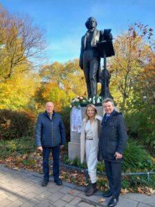 4.11.2025 - Mendelssohn Gedenken am Düsseldorfer Denkmal mit dem Ehepaar Aengevelt und Manfred Hill