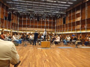 15.5.2026 - Freundeskreisreise nach Köln: Die Düsseldorfer Symphoniker unter Adam Fischer im Kammermusiksaal des DLF. Der Maestro und Konzertmeisterin Franziska Früh gibt den Ton vor