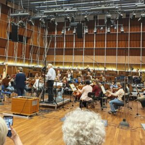 15.5.2026 - Freundeskreisreise nach Köln: Die Düsseldorfer Symphoniker unter Adam Fischer im Kammermusiksaal des DLF. Der Maestro und Konzertmeisterin Franziska Früh gibt den Ton vor