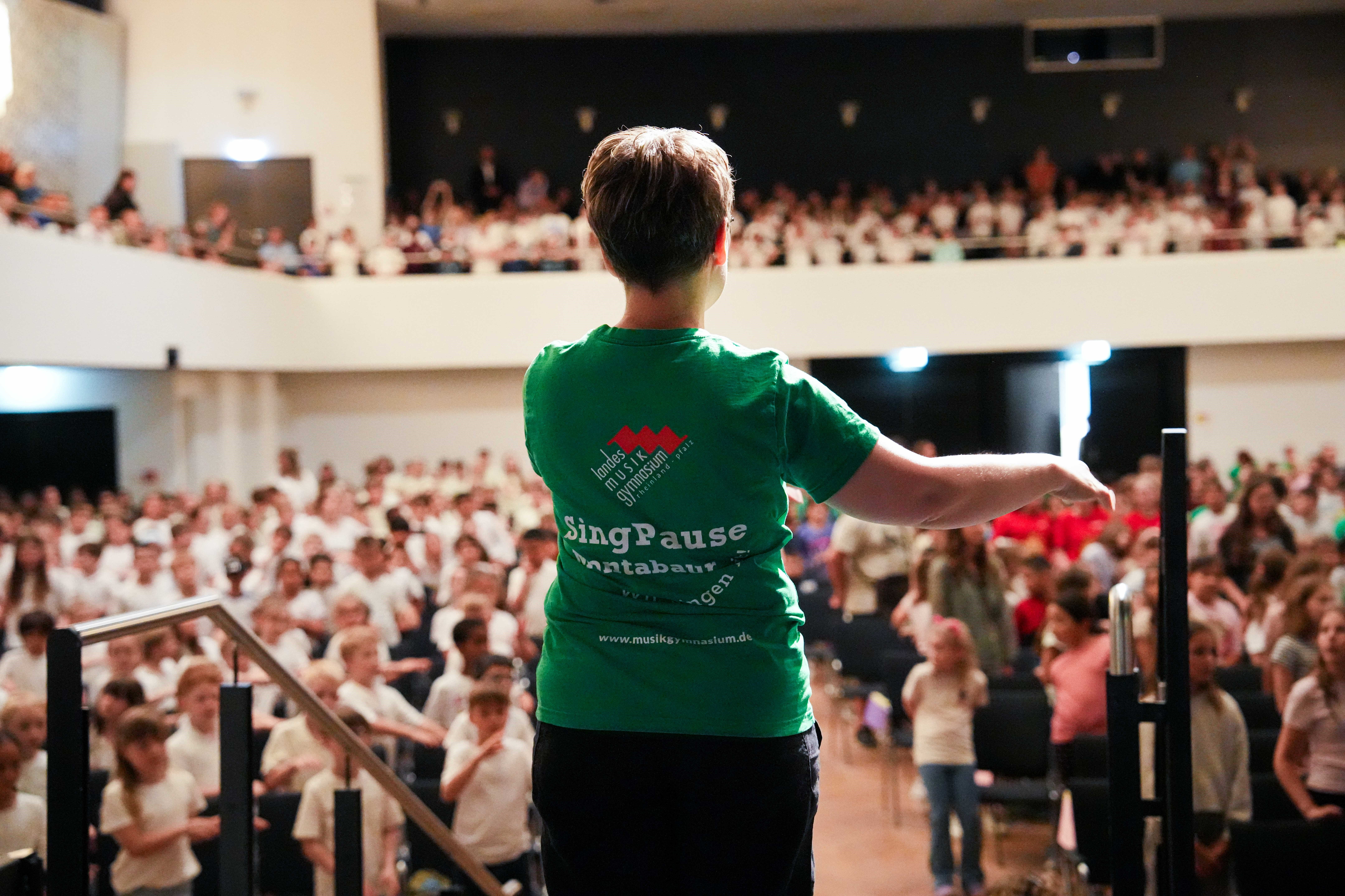 2026 - SingPause Montabaur der Landesmusikschule Rheinland-Pfalz beim Konzert mit bald 1200 Grundschulkindern in Koblenz