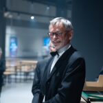 19.9. Musikfest der Bundeswehr 2026: Viel Probenzeit, aber auch ein Spaß für alle Sängerinnen und Sänger auf der Bühne und hinter der Bühne vor allem bei der abschließenden After-Show-Party mit allen Mitwirkenden. Hier: Hermann Oehmen (Baß) (c) Bilder Musikverein