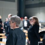 19.9. Musikfest der Bundeswehr 2026: Viel Probenzeit, aber auch ein Spaß für alle Sängerinnen und Sänger auf der Bühne und hinter der Bühne vor allem bei der abschließenden After-Show-Party mit allen Mitwirkenden. Einsingen mit Chorleiter Koon Tung Grant Sung (c) Bilder Musikverein